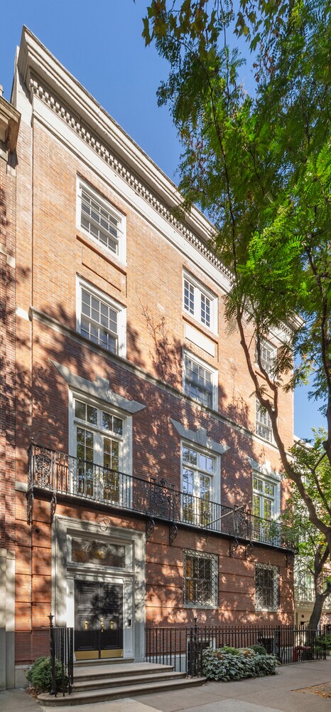 125 East 65th Street